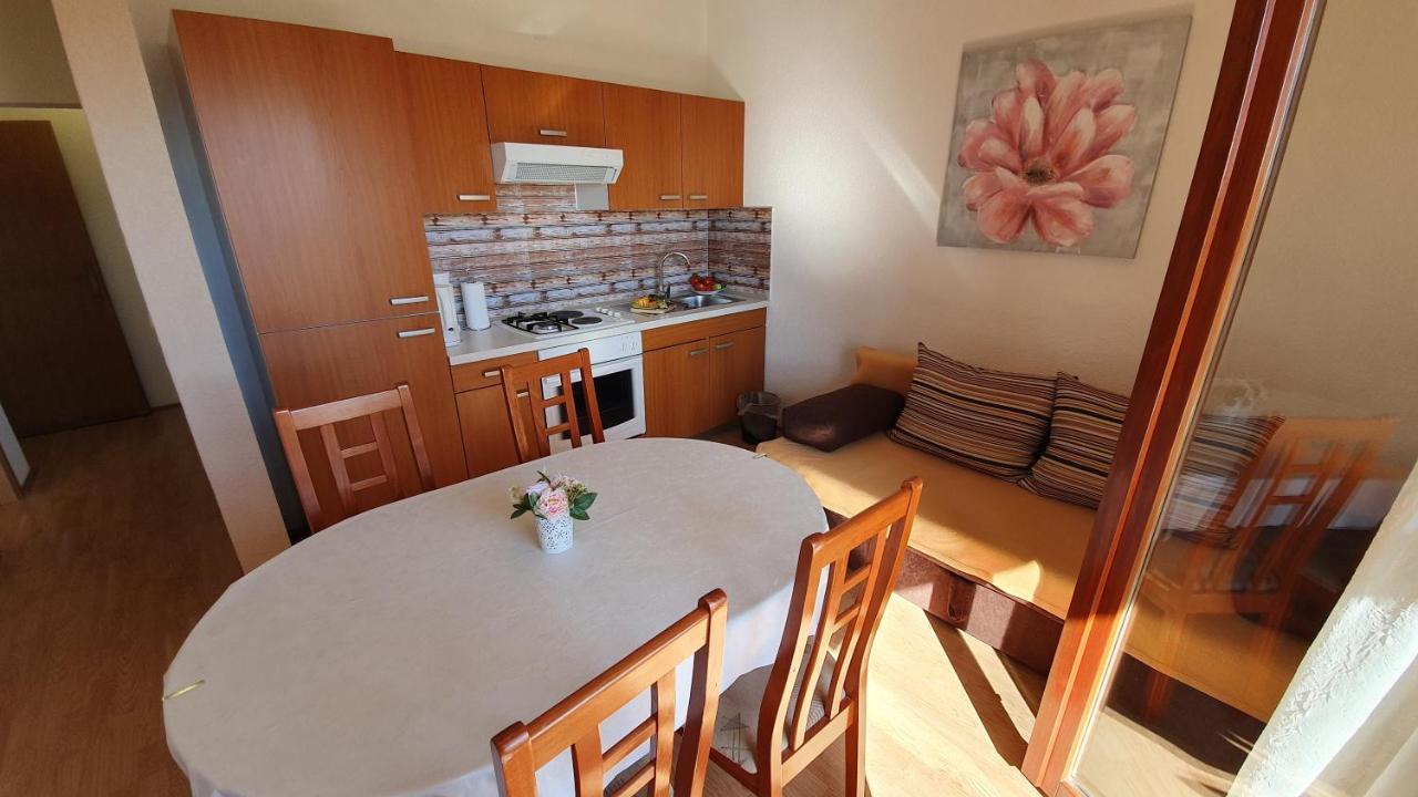 Apartments Sime Sukosan Exterior photo